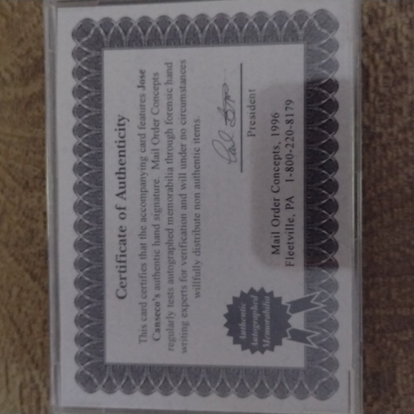 Jose Canseco autographed basketball card in protective cover - Picture 2 of 2